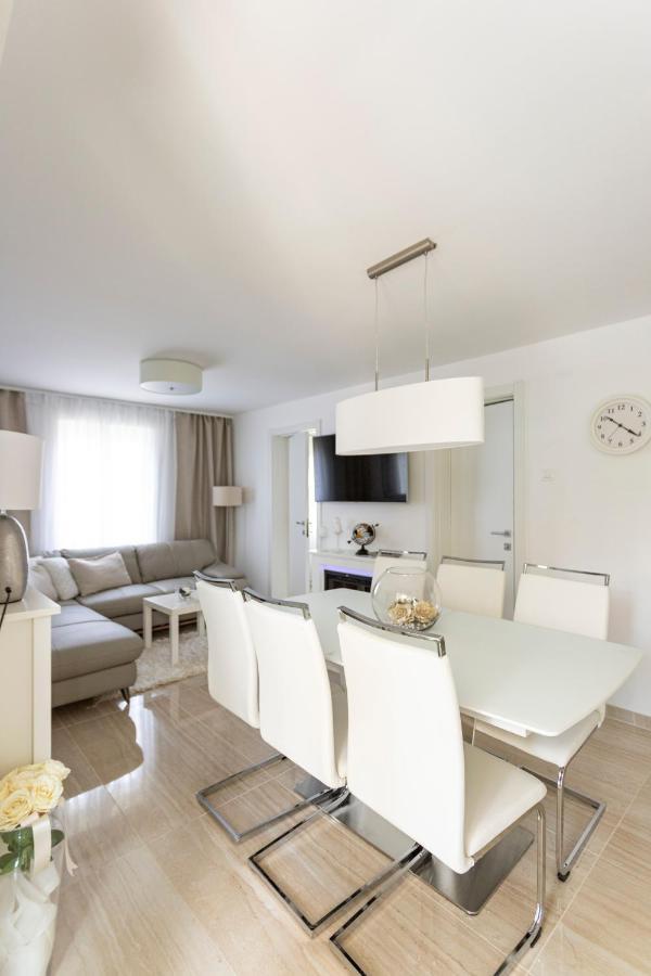 Luxury Mantinela Apartment Malinska Exteriér fotografie